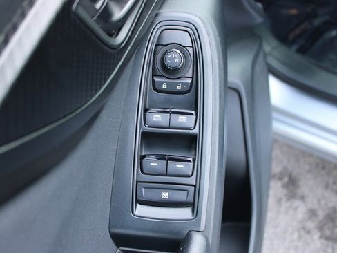 Used 2018 Subaru Impreza 2.0i image 11