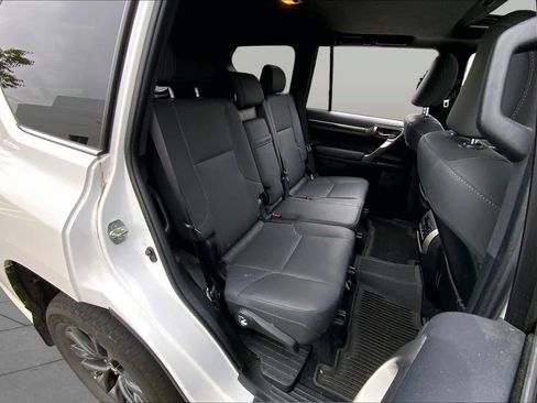Certified 2023 Lexus GX 460 Premium w/ Premium Package AWD/4WD image 20