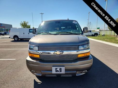 Used 2021 Chevrolet Express 2500 image 3