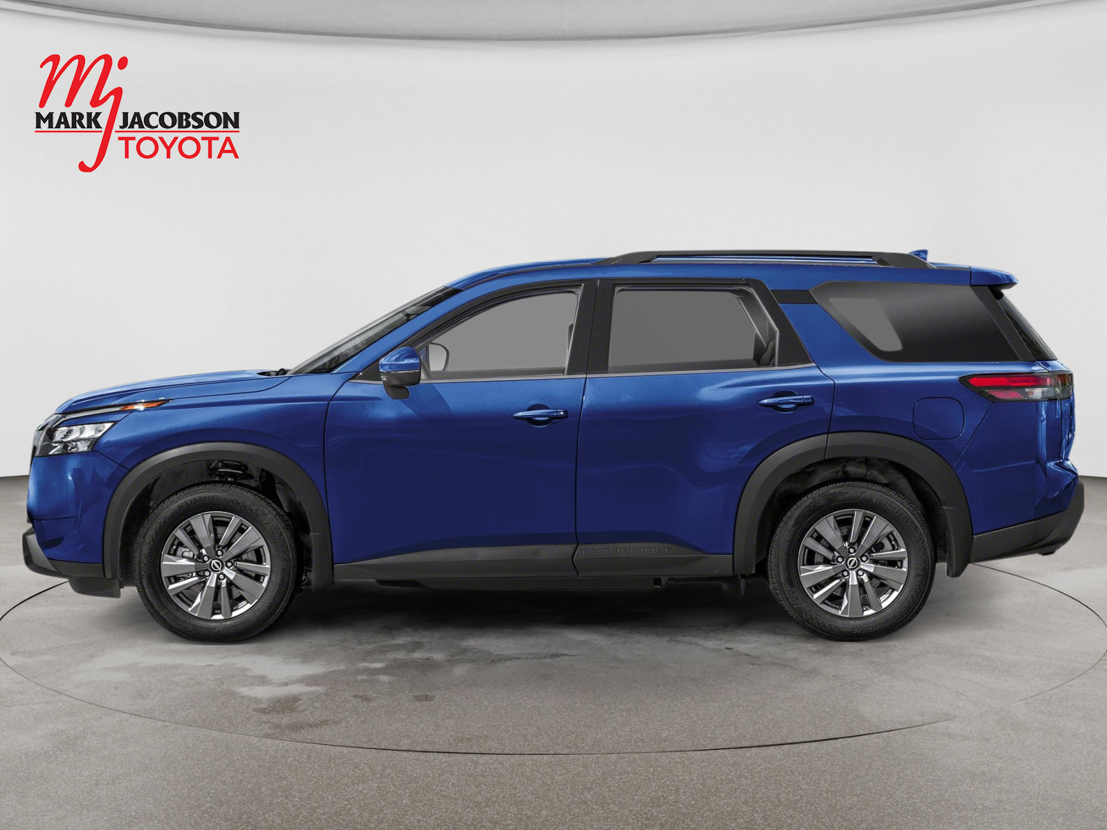 Used 2025 Nissan Pathfinder SV FWD image 4