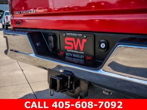 Used 2022 Chevrolet Silverado 2500 LT w/ Convenience Package image 10