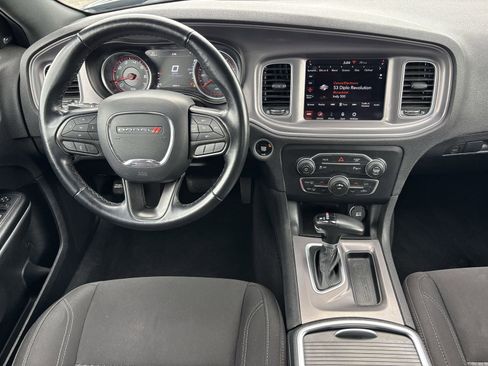 Used 2023 Dodge Charger SXT RWD image 5