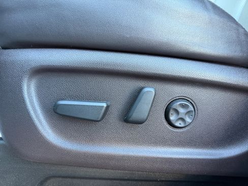 Used 2016 Kia Sedona SX Limited image 14