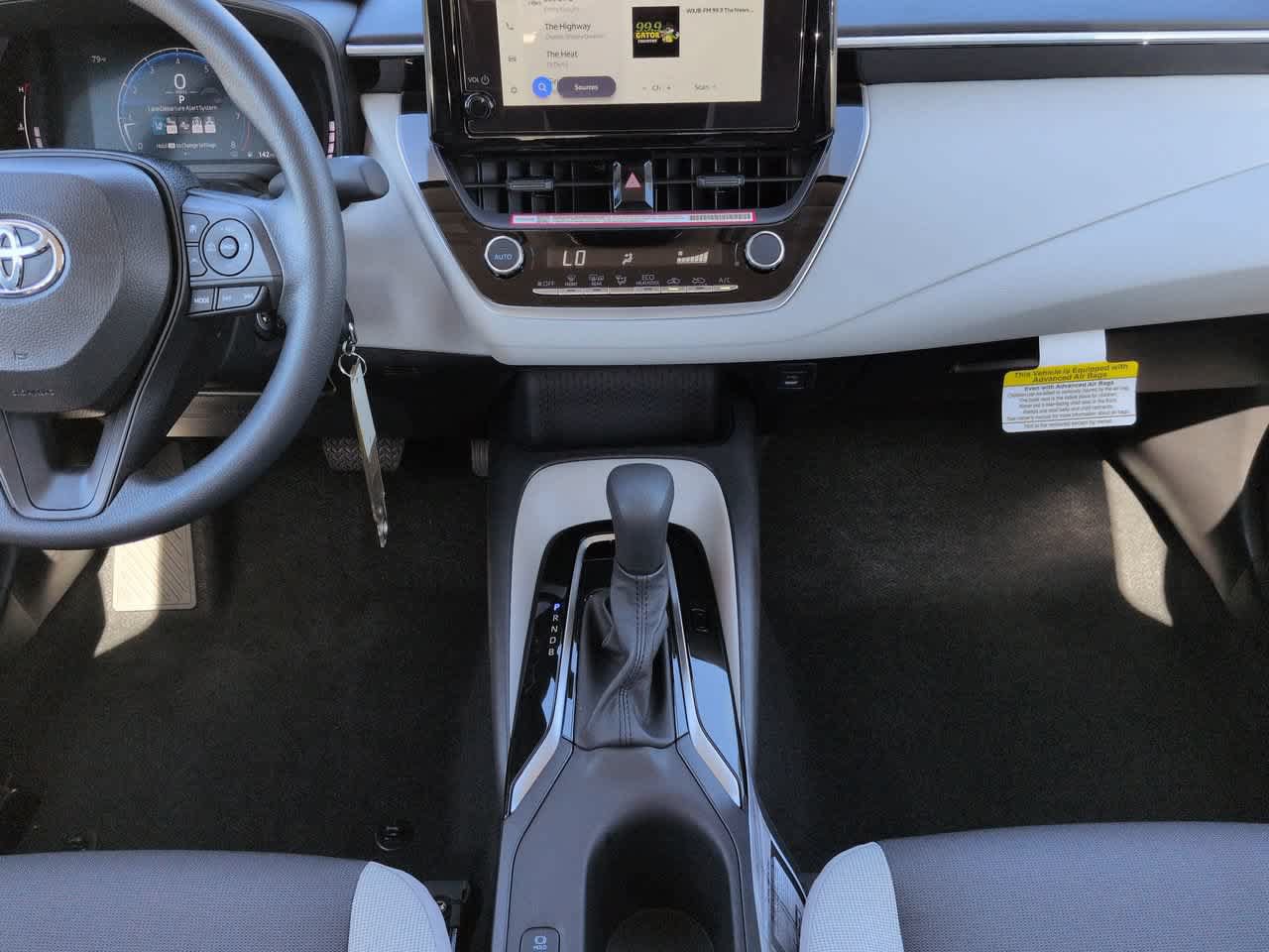 New 2027 Toyota Corolla LE FWD image 18