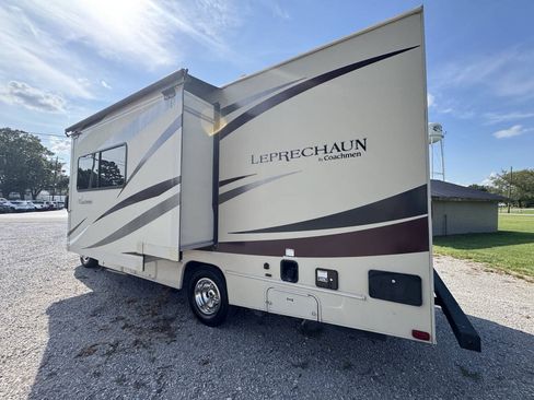 Used 2016 Ford E-450 and Econoline 450 Super Duty w/ Motorhome Prep Package RWD image 5