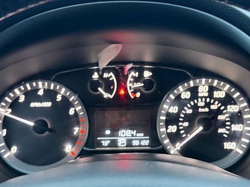 Used 2013 Nissan Sentra SR w/ Premium Pkg FWD image 21