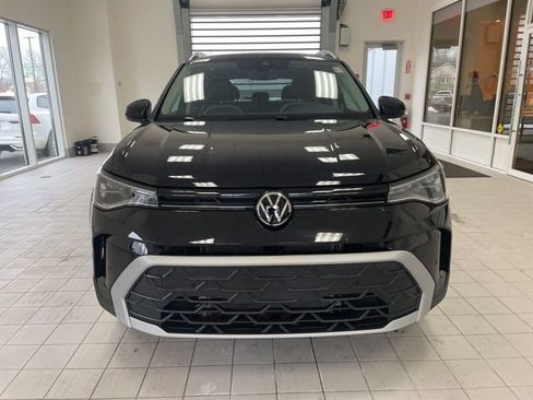 Certified 2025 Volkswagen Taos SE w/ Panoramic Sunroof Package image 6