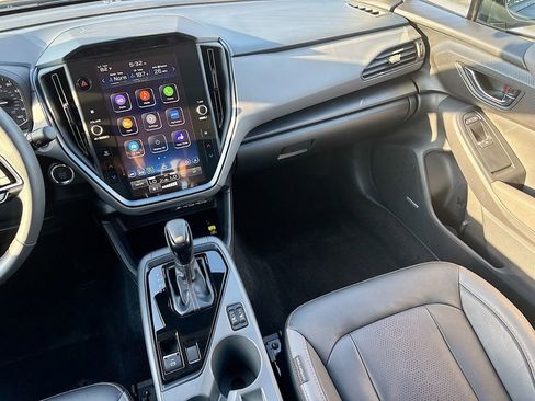 Certified 2025 Subaru Crosstrek 2.5i Limited w/ Crosstrek Mirror Package image 33