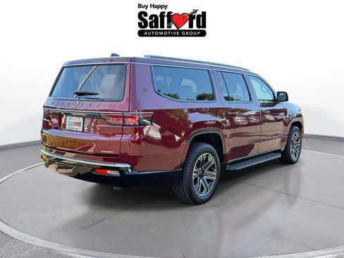 Certified 2024 Jeep Wagoneer L Series II w/ Flexible Seating Group AWD/4WD image 8