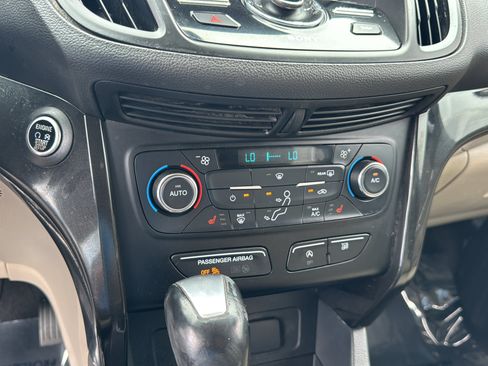 Used 2017 Ford Escape Titanium AWD/4WD image 27
