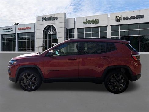 New 2026 Jeep Compass Latitude image 7