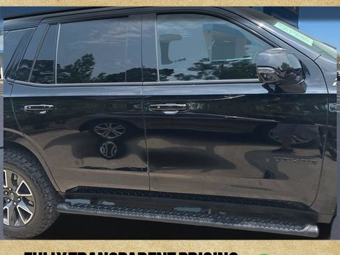 Used 2022 Chevrolet Tahoe Z71 w/ Luxury Package AWD/4WD image 6