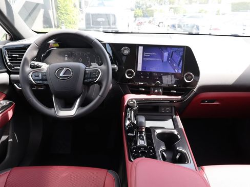 Used 2024 Lexus NX 250 FWD w/ Towing Package (2000 Lbs) image 22