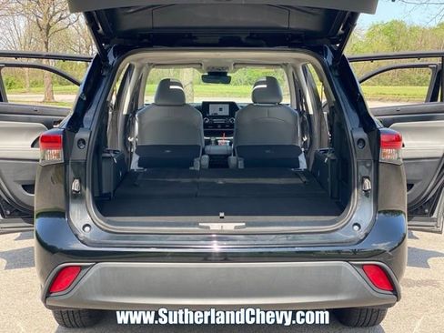 Used 2023 Toyota Highlander XLE image 45