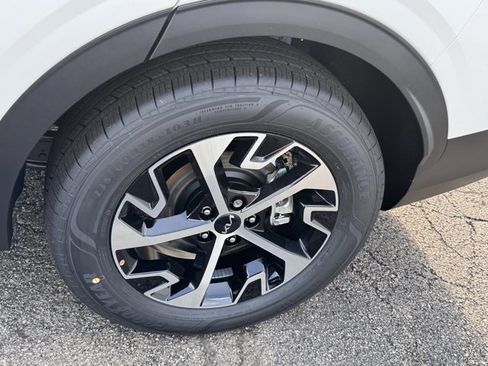 New 2025 Kia Sportage EX image 20