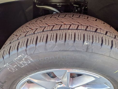 New 2025 Chevrolet Suburban Premier w/ Sun And Tow Package image 12