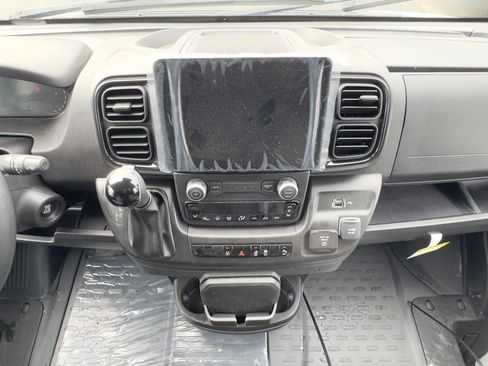 Used 2025 RAM ProMaster 2500 w/ Premium Convenience Group image 15