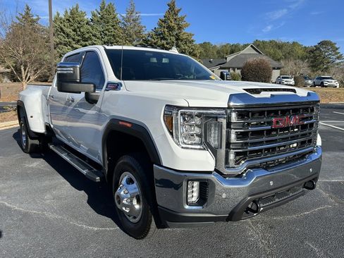Used 2023 GMC Sierra 3500 SLT w/ SLT Premium Package image 19