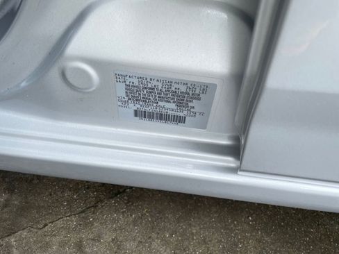 Used 2025 Nissan Versa SV image 29