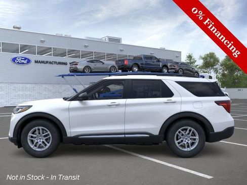 New 2025 Ford Explorer Active image 4