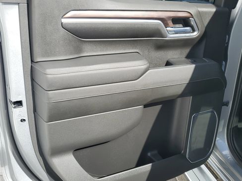 Used 2023 GMC Sierra 1500 SLT w/ SLT Premium Package image 11