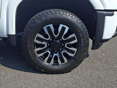 Used 2025 GMC Sierra 2500 Denali Ultimate AWD/4WD image 9