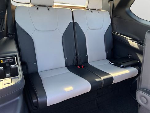 New 2026 Lexus TX 500h AWD image 7