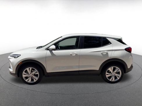 Used 2025 Buick Encore GX Preferred FWD image 9