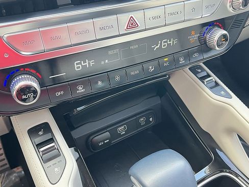 Used 2023 Kia Telluride SX image 19