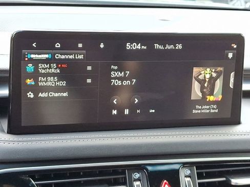 Used 2023 Genesis G70 3.3T image 18