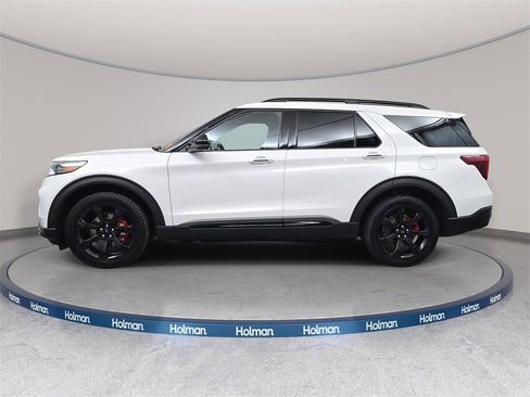 Used 2020 Ford Explorer ST w/ ST Street Pack image 9
