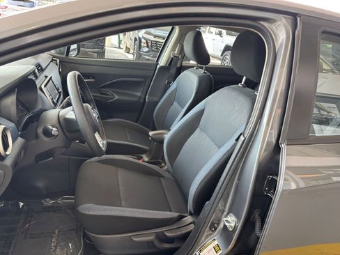 Used 2025 Nissan Versa SV image 36