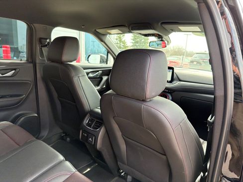 Used 2025 Chevrolet Blazer RS image 27