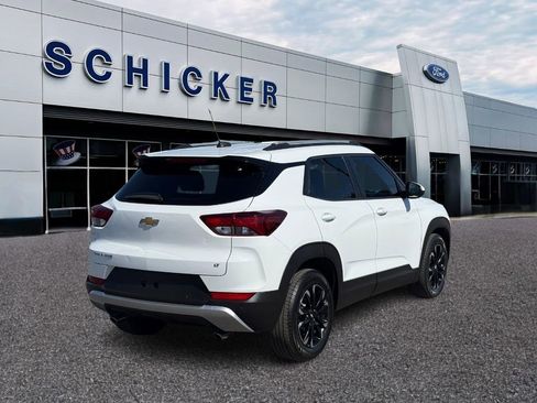 Used 2021 Chevrolet TrailBlazer LT w/ Premium Seating Package image 2