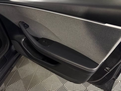 Used 2025 Tesla Model 3 Long Range image 35