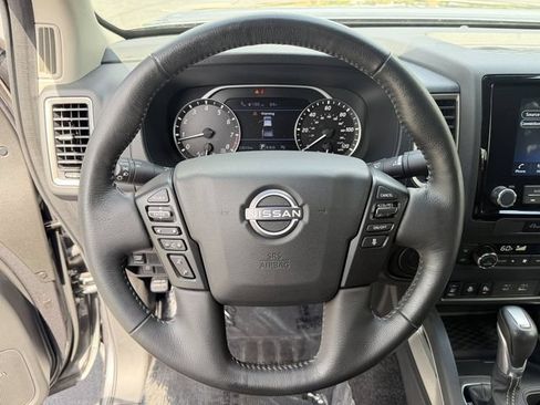 Used 2024 Nissan Frontier SL w/ Technology Package RWD image 18