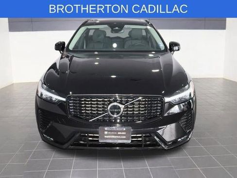 Used 2025 Volvo XC60 B5 Plus AWD/4WD image 10