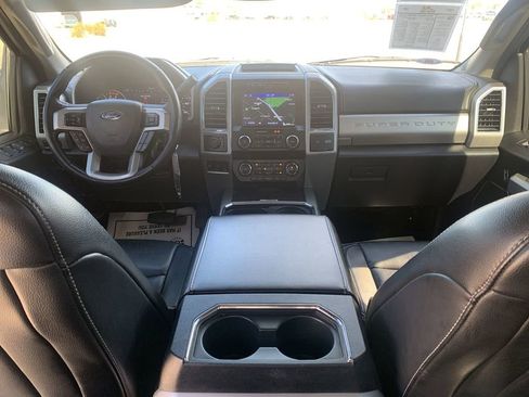 Used 2021 Ford F250 Lariat w/ Lariat Value Package AWD/4WD image 19