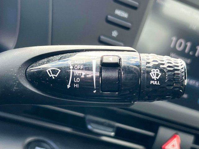 Certified 2025 Hyundai Elantra Sport FWD image 21