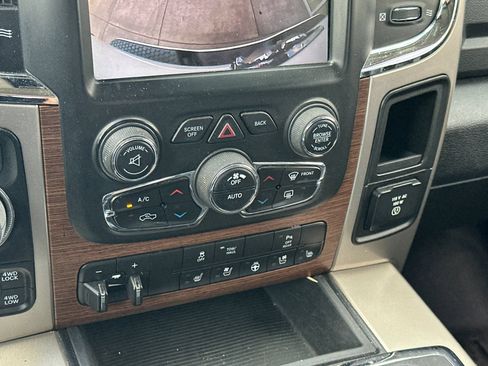 Used 2014 RAM 1500 Laramie w/ Trailer Tow Group AWD/4WD image 19