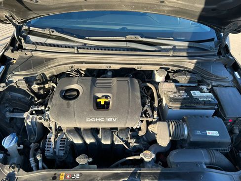 Used 2018 Hyundai Elantra Limited image 28