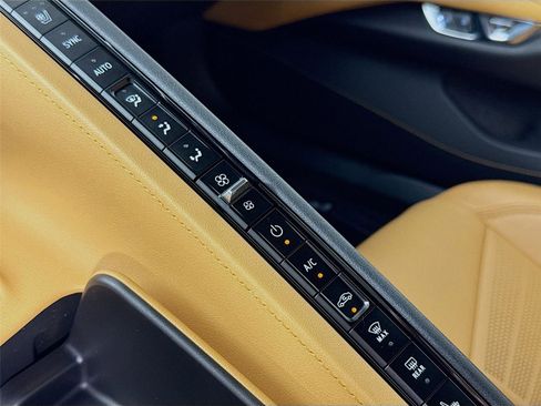 Used 2021 Chevrolet Corvette Stingray Preferred Conv w/ Battery Protection Package image 16