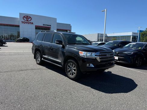 Used 2017 Toyota Land Cruiser AWD/4WD image 1