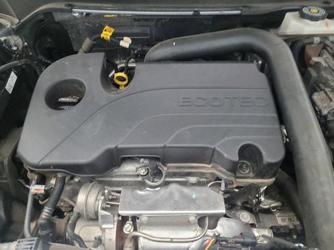 Used 2024 Chevrolet Equinox LS image 30