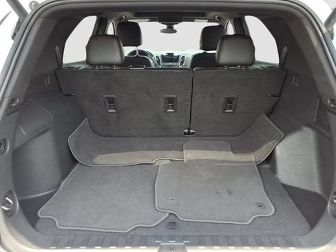 Used 2022 Chevrolet Equinox RS w/ RS Leather Package AWD/4WD image 17