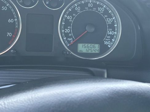 Used 2002 Volkswagen Passat GLX image 5