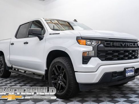 Used 2022 Chevrolet Silverado 1500 Custom AWD/4WD image 1