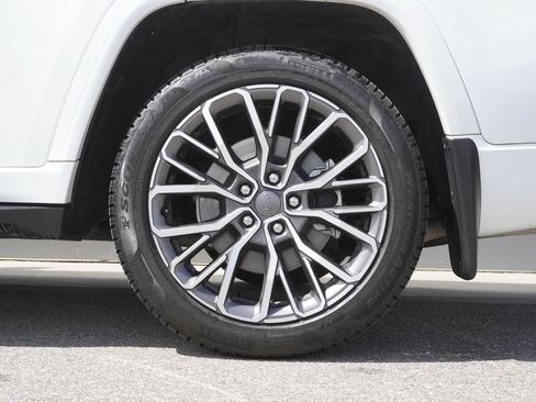 Used 2021 Jeep Grand Cherokee L Summit AWD/4WD image 36