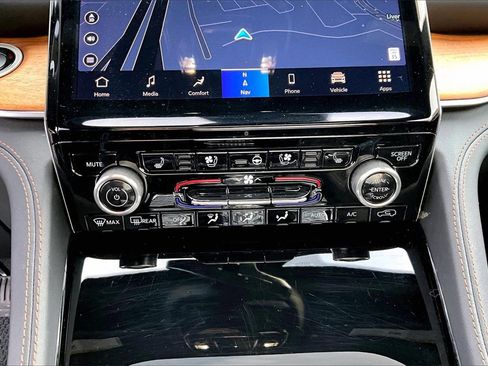 Used 2023 Jeep Grand Cherokee L Summit image 19