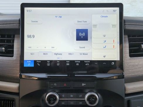 Used 2024 Ford Expedition Limited image 19